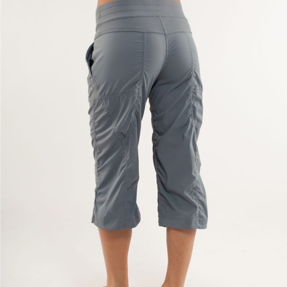 Lululemon Cropped Studio Pants (older style) black size 4 - Picture 2 of 5